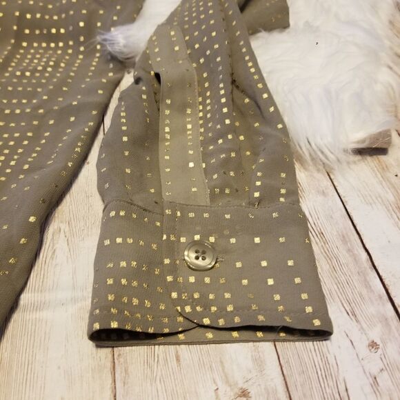 Ellen Tracy sheer button up longsleeve - Picture 5 of 6